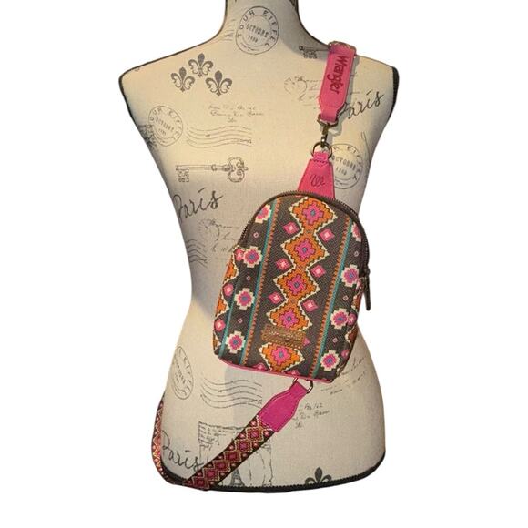 Wrangler Aztec Patterned Pink and Brown Crossbody Bag - Picture 1 of 5